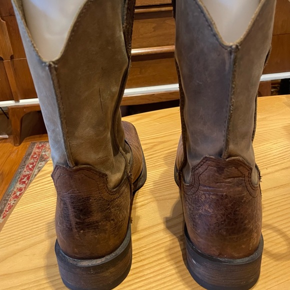 Men’s Ariat Boots. - Picture 5 of 7